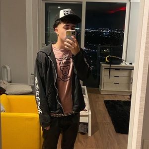 Meet your Posher, Yung guapo